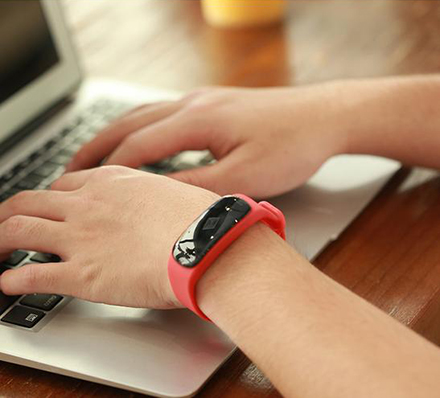 Bracelet Troponin Sensor Predicts Heart Attack With 90% Accuracy in Five Minutes